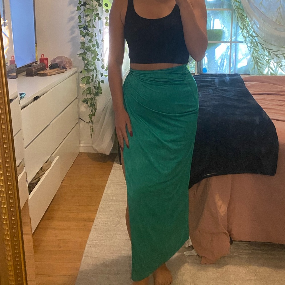 Emerald maxi skirt with slit